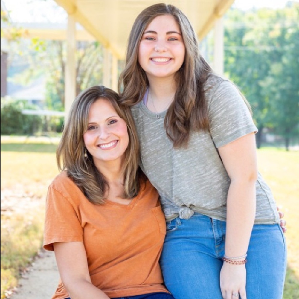 Meet your Poshers, Mary and Anna